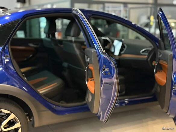 2025 Lada (ВАЗ) Vesta Cross I Рестайлинг (NG), синий, 2077000 рублей - вид 12