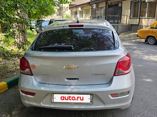 2013 Chevrolet Cruze I Рестайлинг, серебристый, 680000 рублей, вид 4