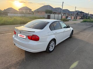 2011 BMW 3 серии 318i V (E90/E91/E92/E93) Рестайлинг, белый, 1000000 рублей, вид 4