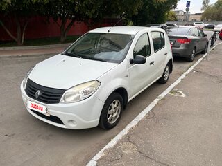 2011 Renault Sandero I, белый, 340000 рублей, вид 1