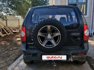 2012 Chevrolet Niva I Рестайлинг, серебристый, 680000 рублей, вид 3