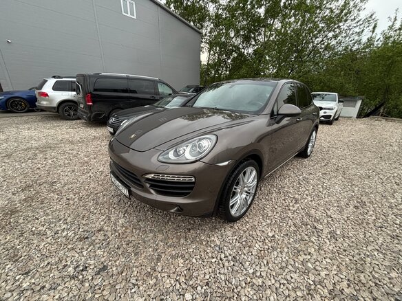 2012 Porsche Cayenne Diesel II (958), коричневый - вид 1