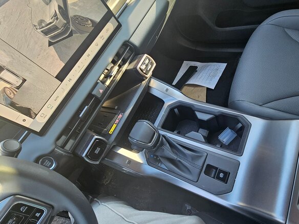 2026 Toyota RAV4 VI (XA60), синий, 4200000 рублей - вид 23