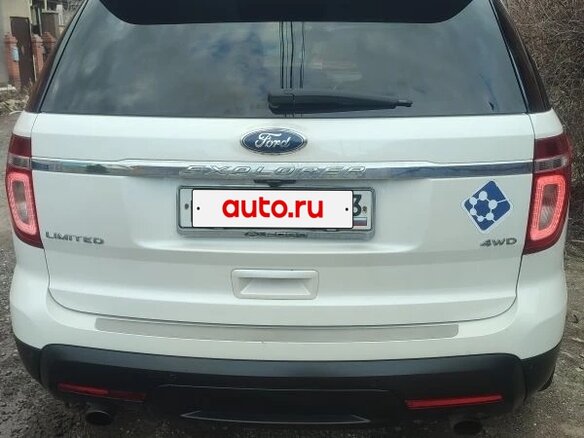 2013 Ford Explorer V, белый, 1400000 рублей - вид 2