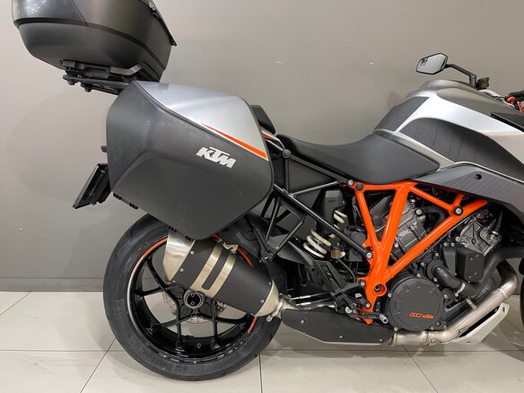 2017 KTM 1290 Super Duke GT, чёрный, 990000 рублей - вид 19