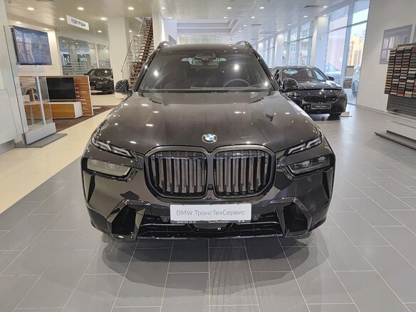 2025 BMW X7 40d I (G07) Рестайлинг, чёрный, 16900000 рублей - вид 2