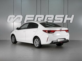2022 Kia Rio IV Рестайлинг, белый, 1529000 рублей, вид 2