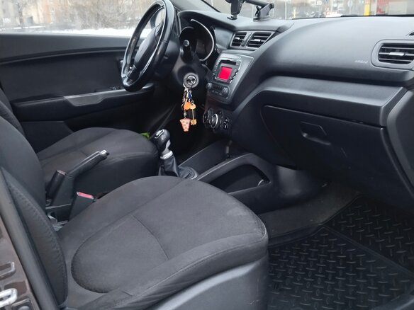 2014 Kia Rio III, коричневый, 630000 рублей - вид 3