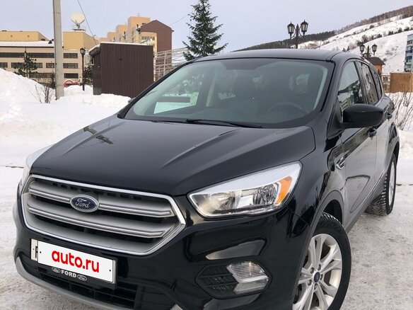 2019 Ford Escape III Рестайлинг, чёрный, 1600000 рублей - вид 4