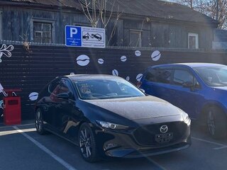 2020 Mazda 3 IV (BP), чёрный, 1900000 рублей, вид 1