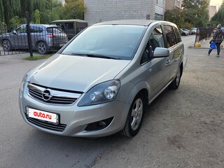 2011 Opel Zafira B Рестайлинг, бежевый, 729000 рублей, вид 1