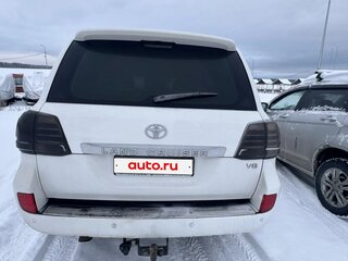 2011 Toyota Land Cruiser 200 Series, белый, 2590000 рублей, вид 3