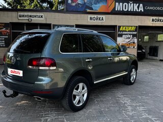 2008 Volkswagen Touareg I Рестайлинг, серый, 920000 рублей, вид 3