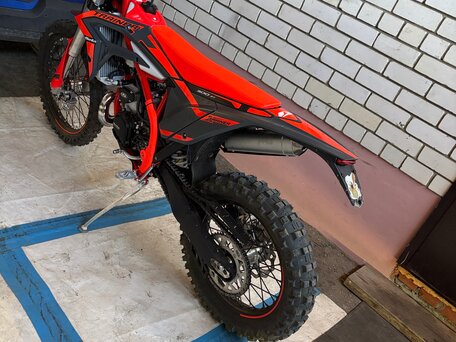 2025 Beta Xtrainer, красный, 750000 рублей, вид 5