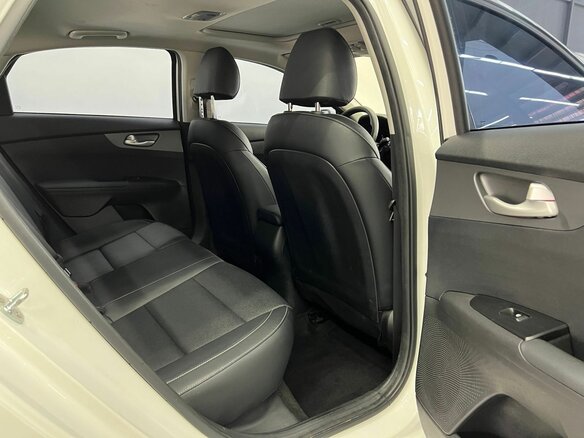 2022 Kia K3 II (China Market), белый, 2200000 рублей - вид 8
