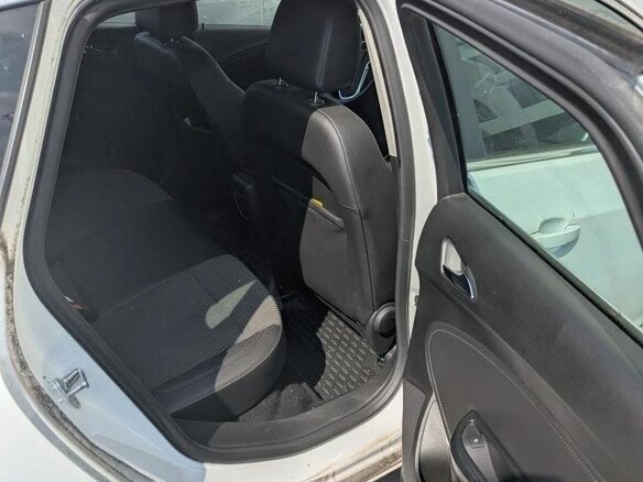 2010 Opel Astra J, белый, 850000 рублей - вид 6