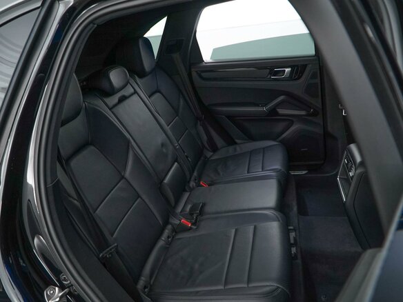 2019 Porsche Cayenne S III, серый, 5447052 рублей - вид 6