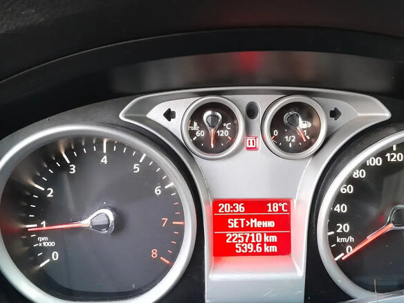 2011 Ford Focus II Рестайлинг, чёрный, 575000 рублей - вид 9