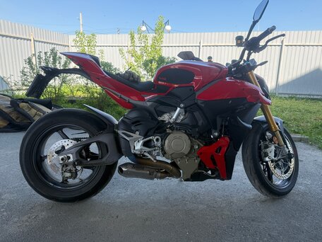 2025 Ducati Streetfighter V4, красный, 2300000 рублей, вид 2