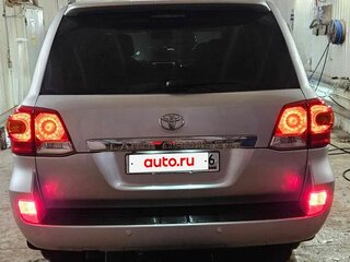 2011 Toyota Land Cruiser 200 Series, серебристый, 3250000 рублей, вид 2