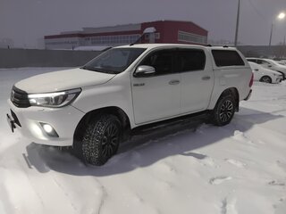 2015 Toyota Hilux VIII, белый, 2800000 рублей, вид 1
