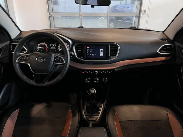 2025 Lada (ВАЗ) Vesta SW Cross I Рестайлинг (NG), чёрный, 1510000 рублей - вид 8