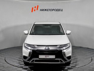 2019 Mitsubishi Outlander III Рестайлинг 3, белый, 1849000 рублей, вид 2