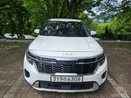 2023 Kia Seltos I Рестайлинг, белый, 2130000 рублей, вид 2