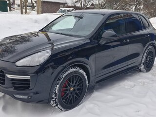 2015 Porsche Cayenne GTS II Рестайлинг (958), чёрный, 3650000 рублей, вид 1