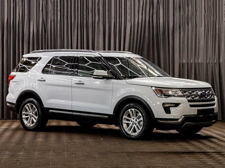 2018 Ford Explorer V Рестайлинг 2, белый, 2595000 рублей, вид 3