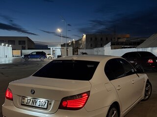 2009 BMW 5 серии 530i V (E60/E61) Рестайлинг, белый, 745000 рублей, вид 5