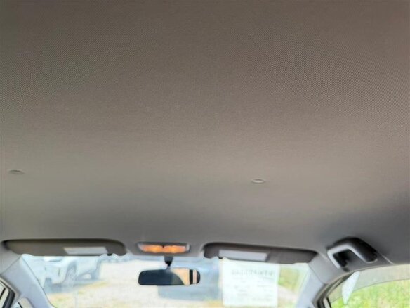 2011 Toyota Wish II, серебристый - вид 16