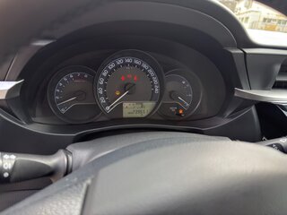 2013 Toyota Corolla XI (E160, E170, E180), белый, 1000000 рублей, вид 5