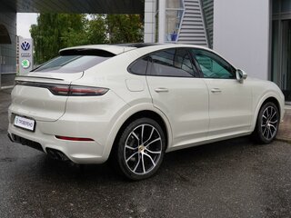 2021 Porsche Cayenne Coupé III, бежевый, 9350000 рублей, вид 4
