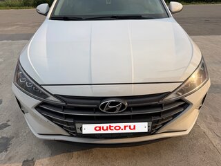 2019 Hyundai Elantra VI (AD) Рестайлинг, белый, 1650000 рублей, вид 2