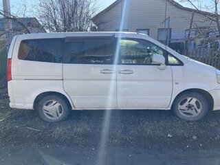 2001 Nissan Serena II (C24), белый, 330000 рублей, вид 1