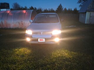 1998 Mitsubishi Chariot Grandis III, серебристый, 290000 рублей, вид 4