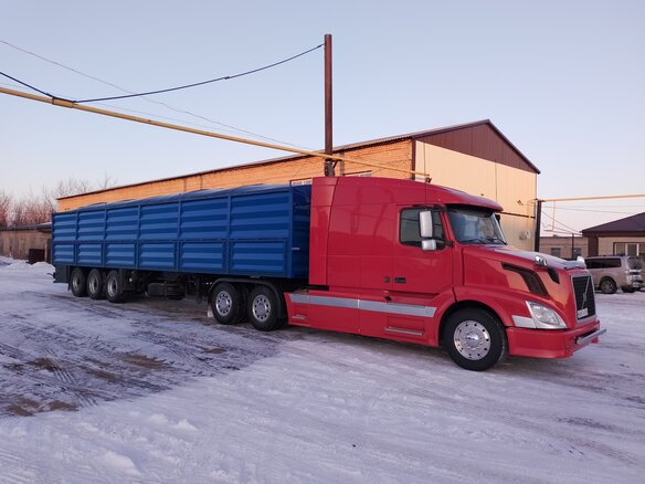 2003 Volvo VNL, красный, 5500000 рублей - вид 19