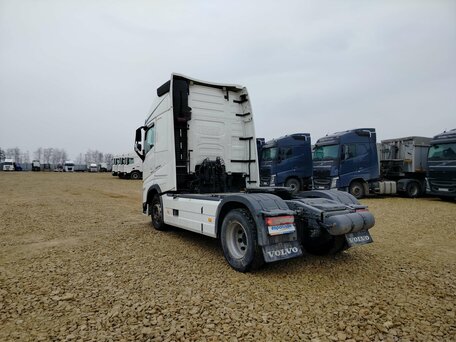 2023 Volvo FH, белый, 13181250 рублей, вид 4