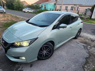 2018 Nissan Leaf II (ZE1), зелёный, 1600000 рублей, вид 3