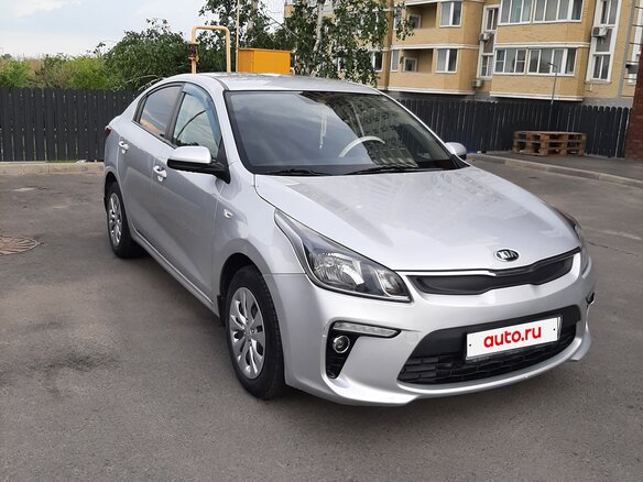 2017 Kia Rio IV, серебристый, 1380000 рублей - вид 3