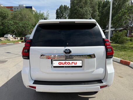 2017 Toyota Land Cruiser Prado 150 Series Рестайлинг 2, белый, вид 4