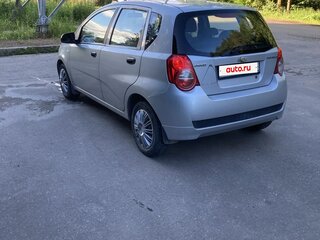 2009 Chevrolet Aveo I Рестайлинг, серебристый, 400000 рублей, вид 5