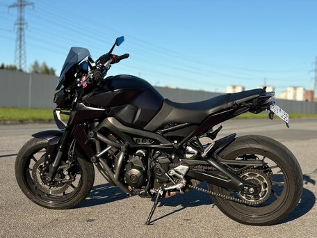 2017 Yamaha MT-09 (FZ-09), пурпурный, 900000 рублей, вид 5