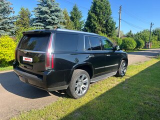 2016 Cadillac Escalade IV, чёрный, 3400000 рублей, вид 2