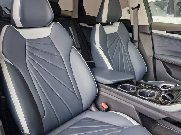 2025 Geely Atlas II, зелёный, 3760990 рублей - вид 8