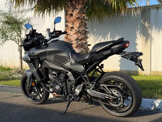 2022 Yamaha Tracer 9, серый, 1400000 рублей, вид 3