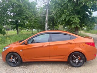 2015 Hyundai Solaris I Рестайлинг, оранжевый, 1050000 рублей, вид 4