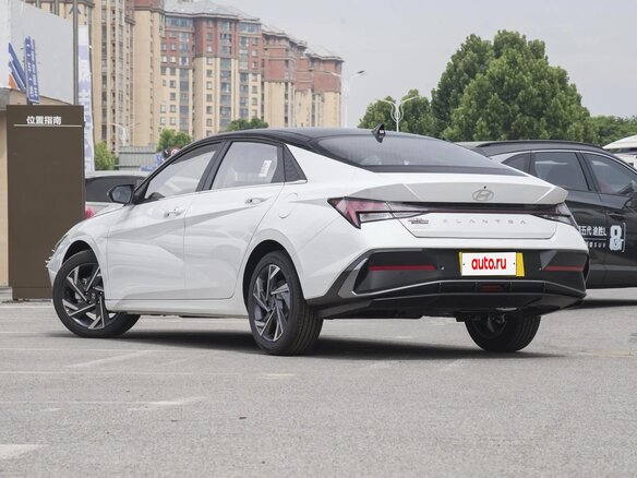 2026 Hyundai Elantra VII (CN7) Рестайлинг, белый, 1930000 рублей - вид 5