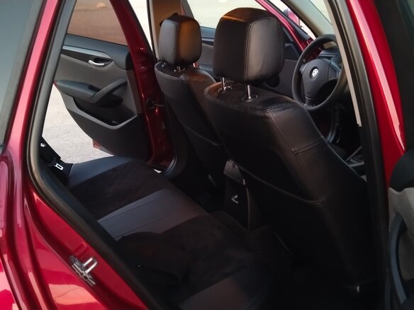 2011 BMW X1 18i I (E84), красный, 1000000 рублей - вид 18